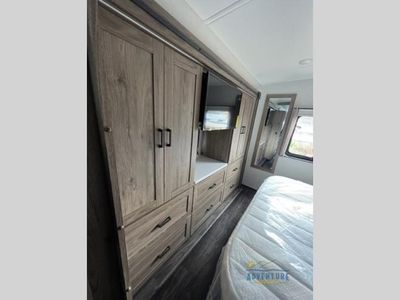 2024 Winnebago Sunstar - Photo 12