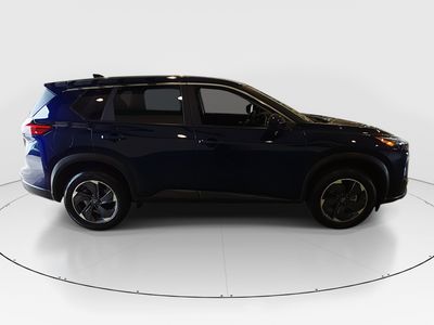2025 Nissan Rogue — photo 8 view