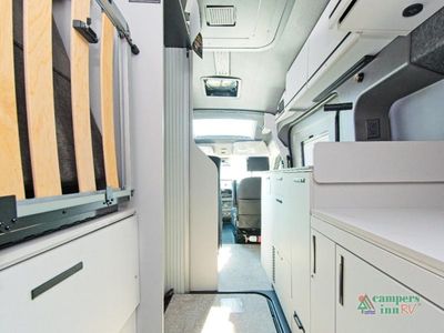 2026 Grand Design Lineage Series VT - Photo 26