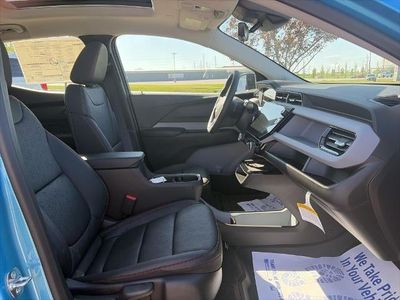 2027 Chevrolet Bolt - Photo 32