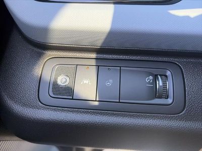 2027 Chevrolet Bolt - Photo 15