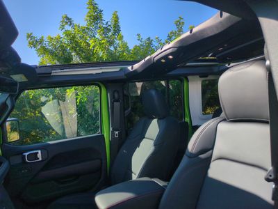 2026 Jeep Wrangler - Photo 23