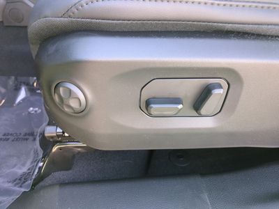 2026 Jeep Wrangler - Photo 22