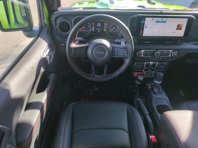 2026 Jeep Wrangler - Photo 18