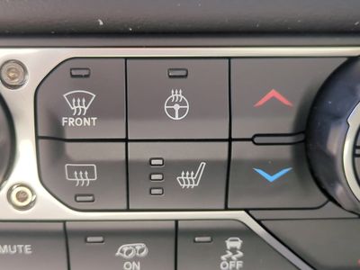 2026 Jeep Wrangler - Photo 27