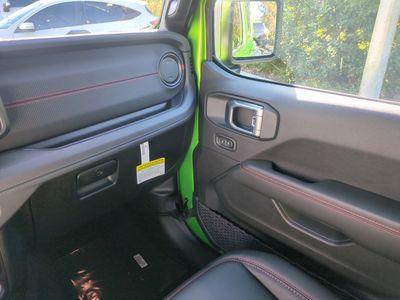 2026 Jeep Wrangler - Photo 19