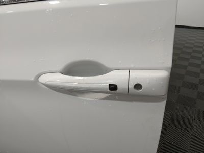 2023 Chrysler Pacifica — photo 21 view