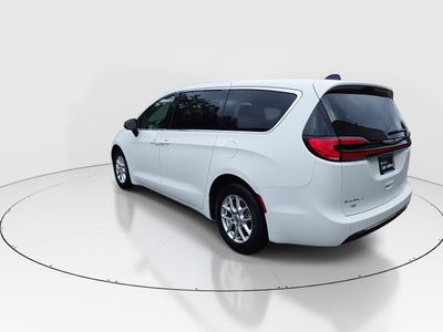 2023 Chrysler Pacifica — detail view