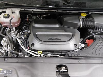2023 Chrysler Pacifica — photo 9 view