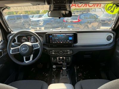 2026 Jeep Wrangler — photo 31 view