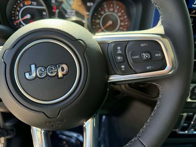 2026 Jeep Wrangler — photo 18 view