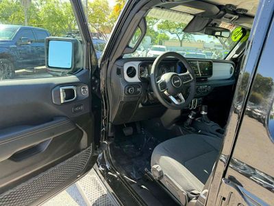 2026 Jeep Wrangler — photo 14 view