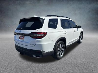 2024 Honda Pilot — rear three-quarter view