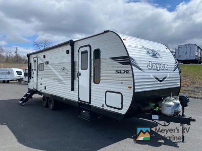 2025 Jayco Jay Flight SLX 262RLS — front three-quarter view