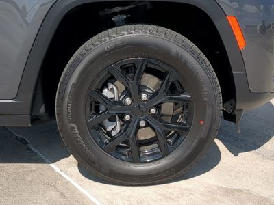 2026 Jeep Grand Cherokee - Photo 11