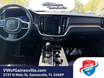 2025 Volvo V60 Cross Country - Photo 13