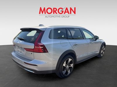 2025 Volvo V60 Cross Country - Photo 6