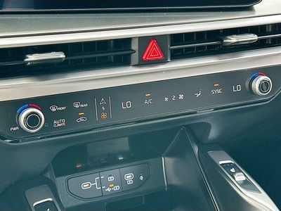 2026 Kia Sorento — photo 16 view