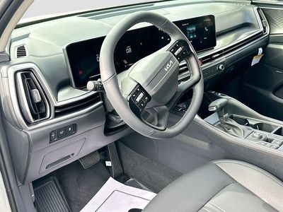 2026 Kia Sorento — photo 9 view