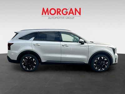 2026 Kia Sorento — photo 8 view