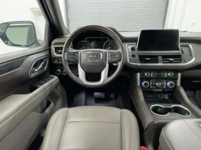 2021 GMC Yukon XL SUV - Photo 4
