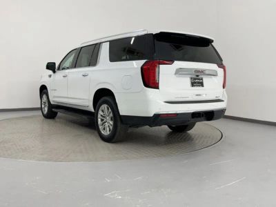 2021 GMC Yukon XL SUV - Photo 3