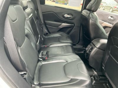 2019 Jeep Cherokee - Photo 18