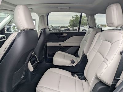 2026 Lincoln Aviator - Photo 12
