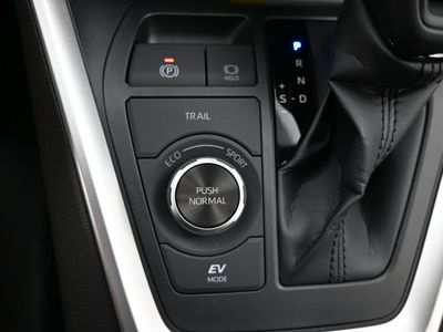 2025 Toyota RAV4 Hybrid XLE SUV — photo 11 view