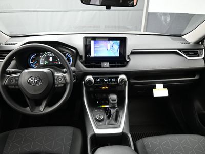 2025 Toyota RAV4 Hybrid XLE SUV — photo 13 view