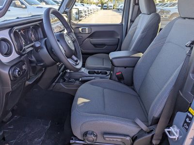 2026 Jeep Wrangler - Photo 10