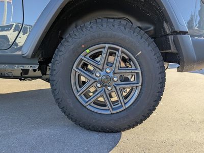 2026 Jeep Wrangler - Photo 6