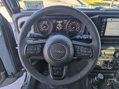 2026 Jeep Wrangler - Photo 14