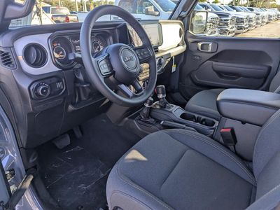 2026 Jeep Wrangler - Photo 11