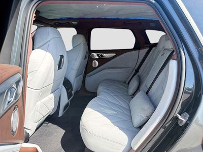 2025 BMW XM - Photo 22