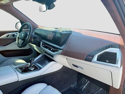 2025 BMW XM - Photo 15