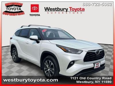 2023 Toyota Highlander - Photo 1