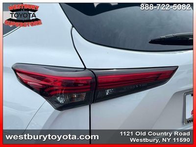 2023 Toyota Highlander - Photo 13
