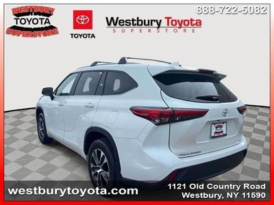 2023 Toyota Highlander - Photo 11