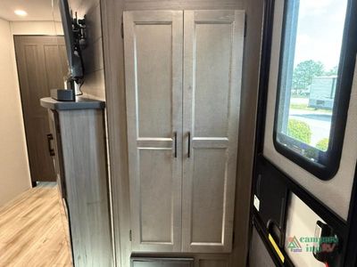 2026 Venture RV SportTrek - Photo 15