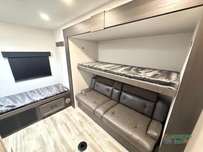 2026 Venture RV SportTrek - Photo 37