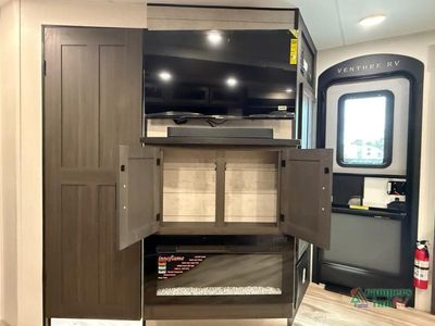 2026 Venture RV SportTrek - Photo 18