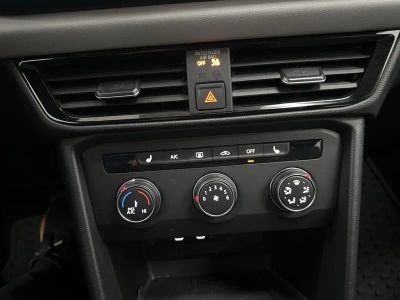 2022 Volkswagen Taos - Photo 18