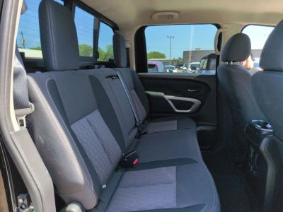 2024 Nissan Titan XD - Photo 22