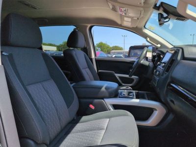 2024 Nissan Titan XD - Photo 23