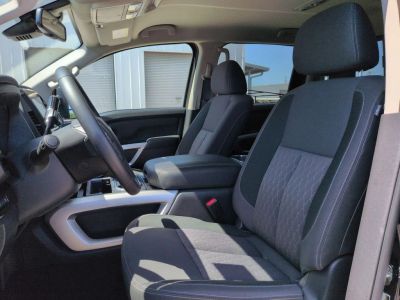 2024 Nissan Titan XD - Photo 12