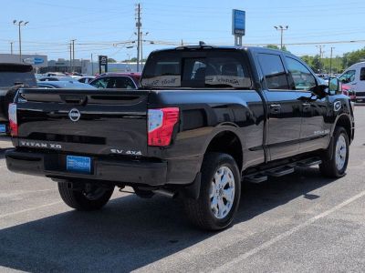 2024 Nissan Titan XD - Photo 5