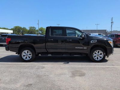 2024 Nissan Titan XD - Photo 6