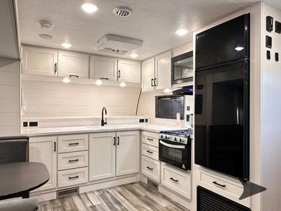 2025 Jayco Jay Flight SLX — photo 27 view