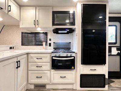 2025 Jayco Jay Flight SLX — photo 33 view